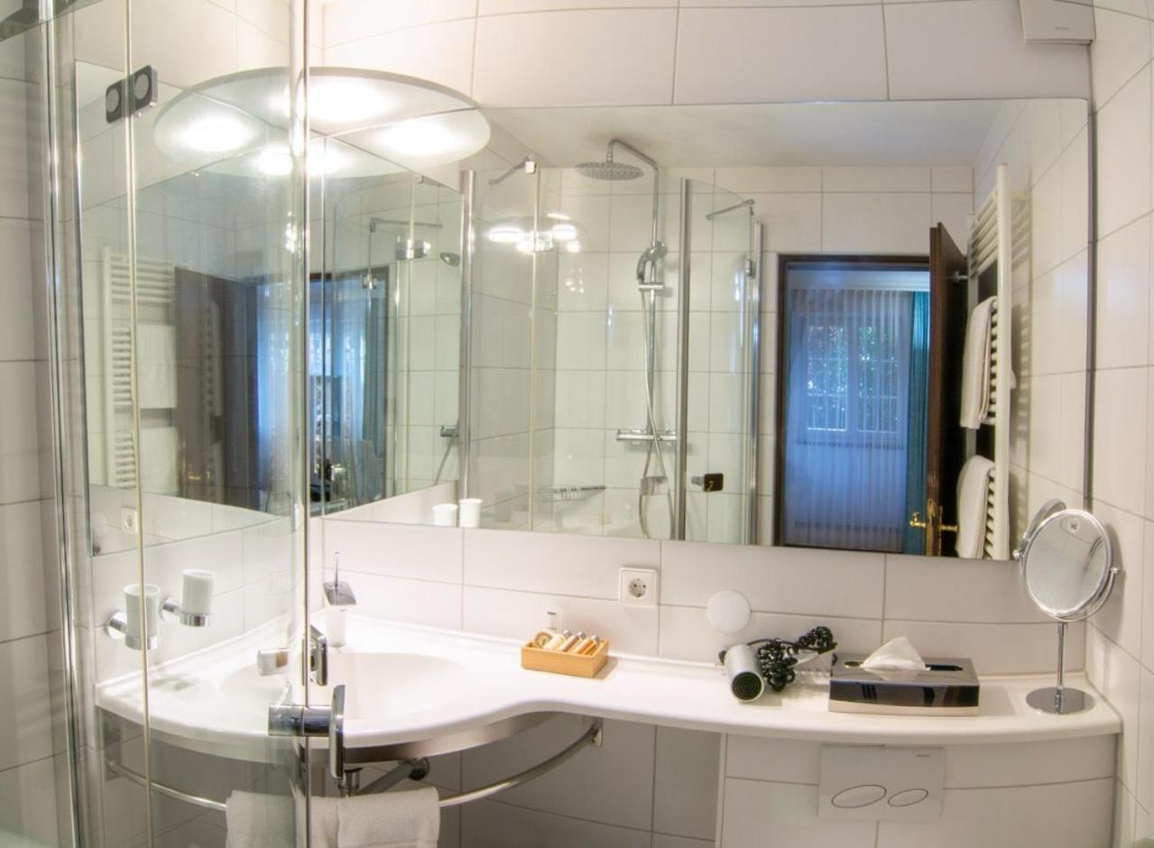 Hotel Adler - Weil Am Rhein Eksteriør billede