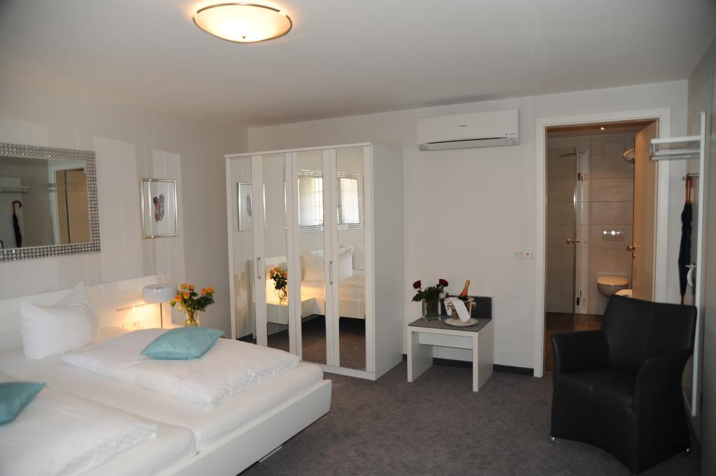 Hotel Adler - Weil Am Rhein Eksteriør billede