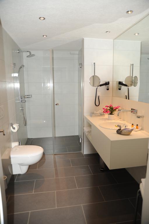 Hotel Adler - Weil Am Rhein Eksteriør billede