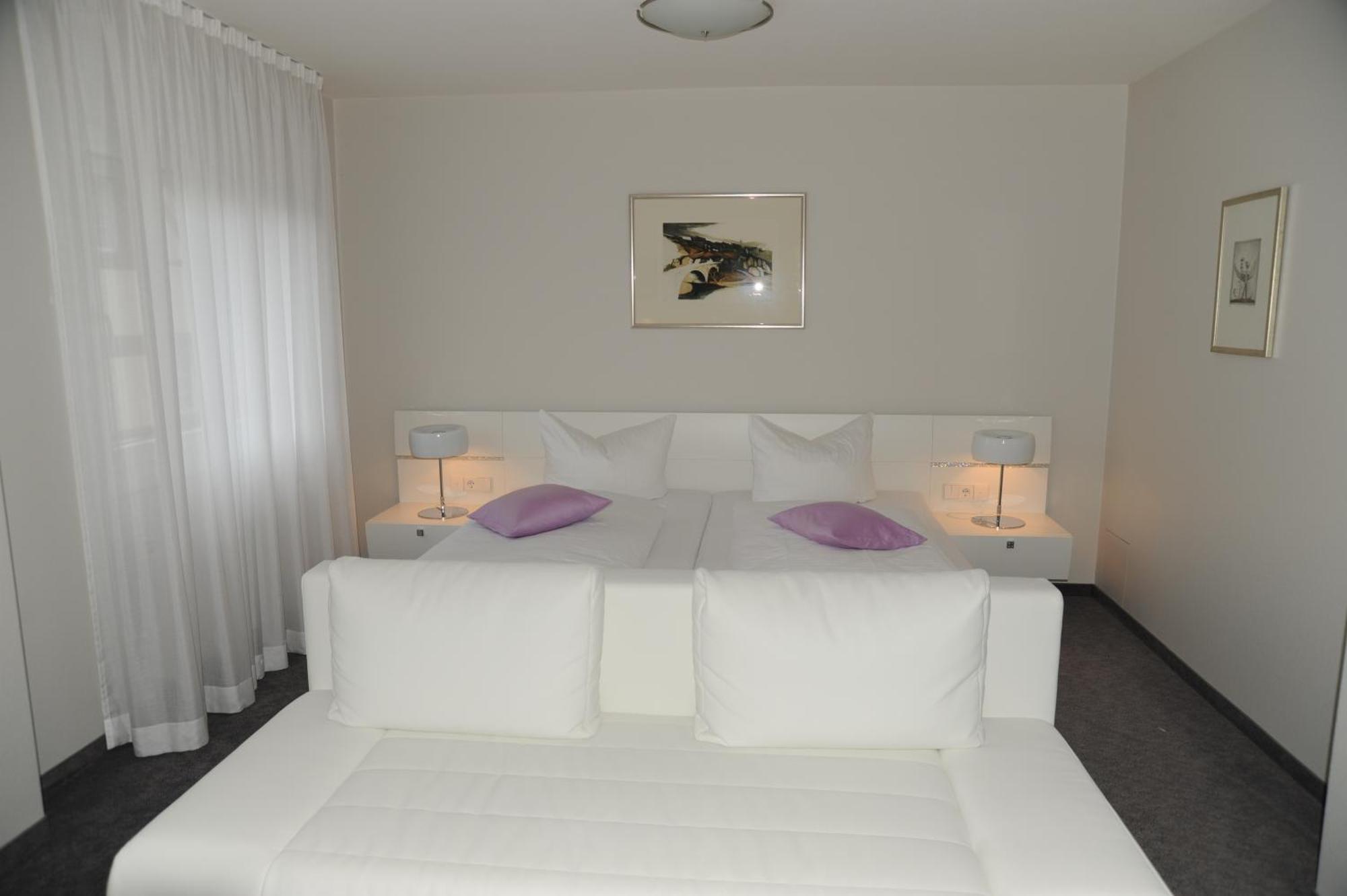 Hotel Adler - Weil Am Rhein Eksteriør billede
