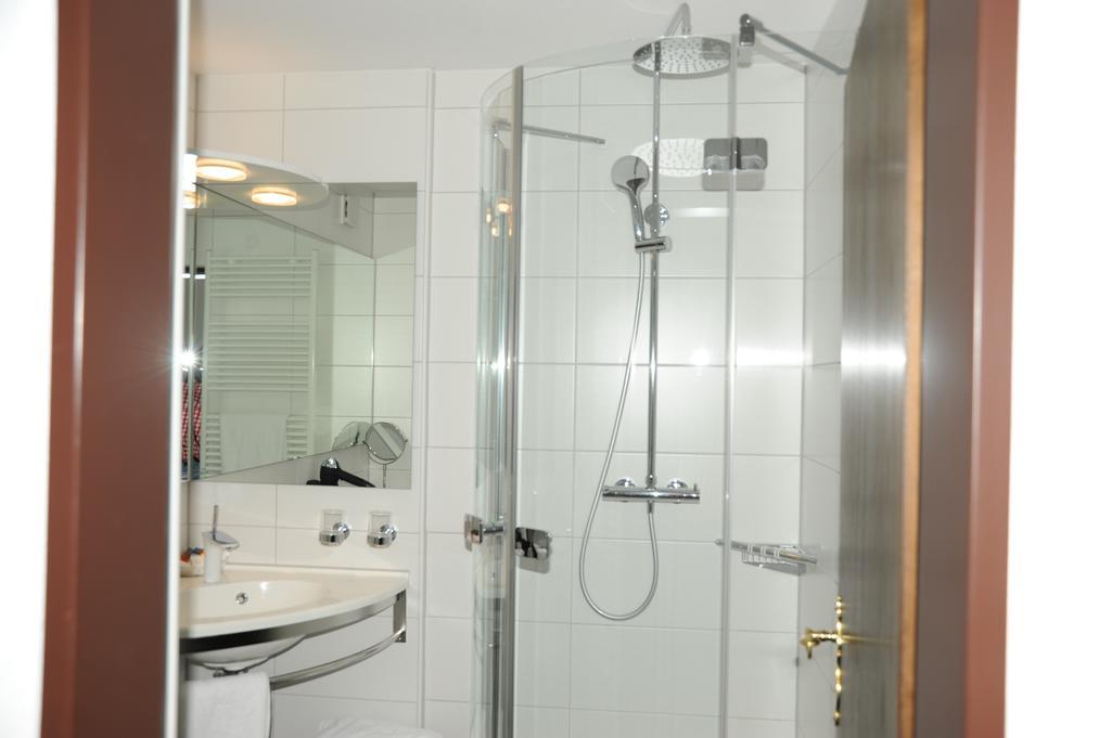 Hotel Adler - Weil Am Rhein Eksteriør billede