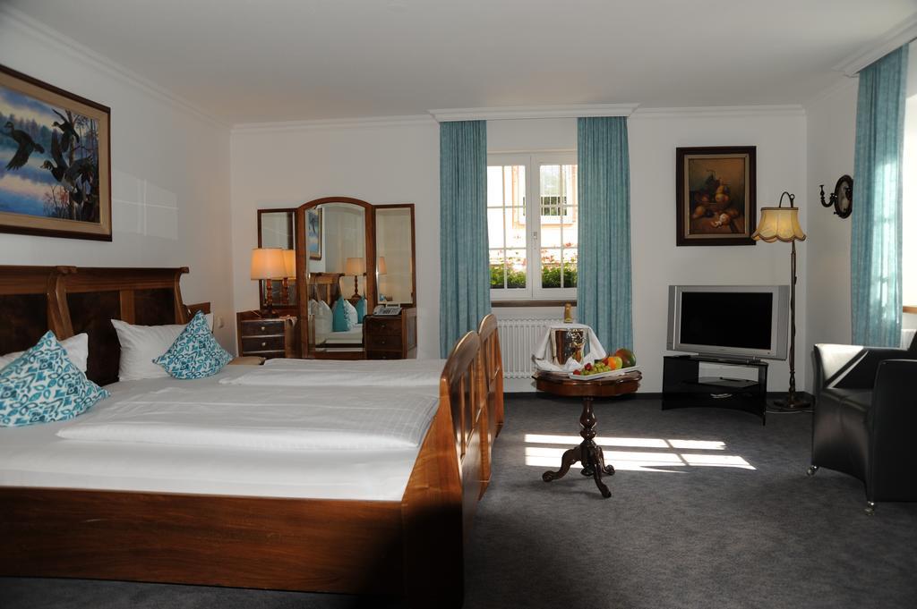 Hotel Adler - Weil Am Rhein Eksteriør billede